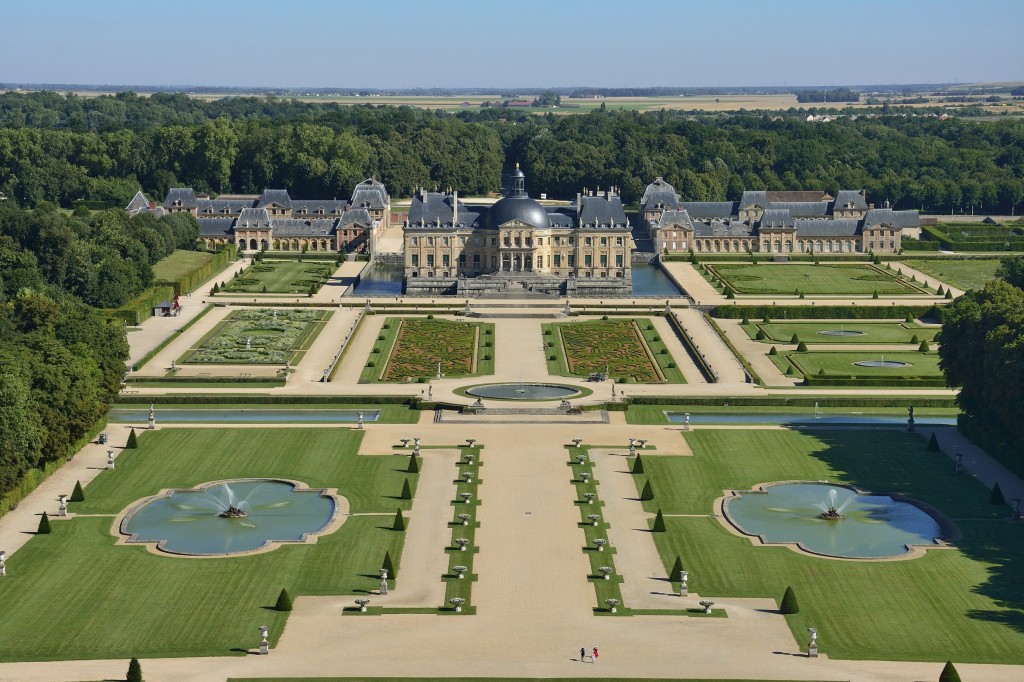 www.MyGorgeousWedding.com-GET-MARRIED-A-LA-FRANCAISE-VAUX-LE-VICOMTE-8