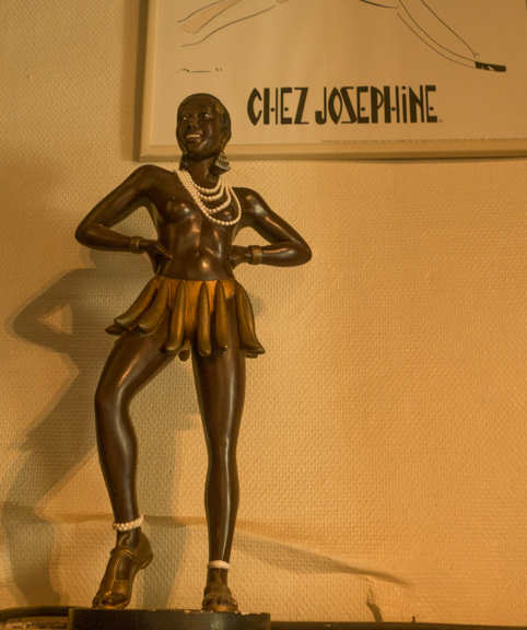 A statue of Josephine in her Banana Dress (and nothing else - that was how she performed the Banaba Dance).